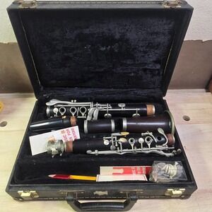 Selmer 100 Signet Wood Clarinet READ
